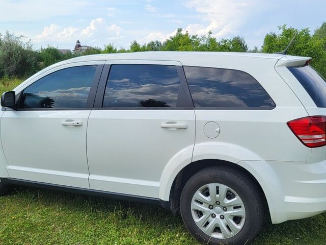 Белый Додж Джорни, объемом двигателя 2 л и пробегом 206 тыс. км за 9000 $, фото 8 на Automoto.ua