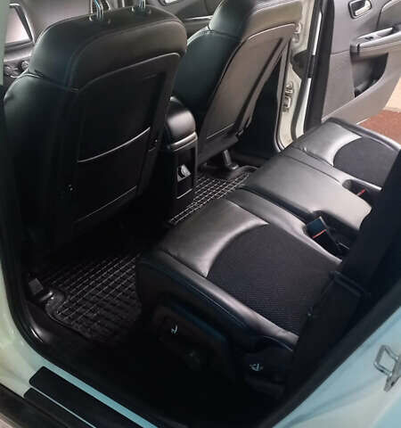 Белый Додж Джорни, объемом двигателя 2.36 л и пробегом 119 тыс. км за 13800 $, фото 9 на Automoto.ua