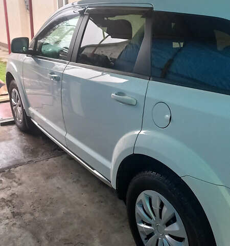 Белый Додж Джорни, объемом двигателя 2.36 л и пробегом 119 тыс. км за 13800 $, фото 6 на Automoto.ua