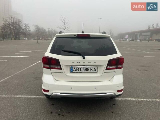 Белый Додж Джорни, объемом двигателя 2.36 л и пробегом 188 тыс. км за 10900 $, фото 20 на Automoto.ua