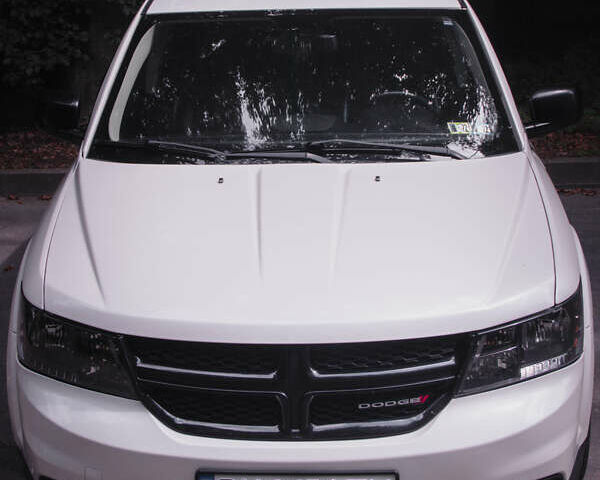 Белый Додж Джорни, объемом двигателя 3.6 л и пробегом 214 тыс. км за 14500 $, фото 7 на Automoto.ua