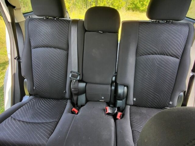 Белый Додж Джорни, объемом двигателя 2 л и пробегом 206 тыс. км за 9000 $, фото 5 на Automoto.ua