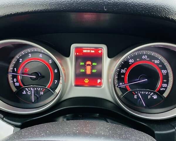 Білий Додж Джорні, об'ємом двигуна 2.4 л та пробігом 185 тис. км за 12700 $, фото 27 на Automoto.ua