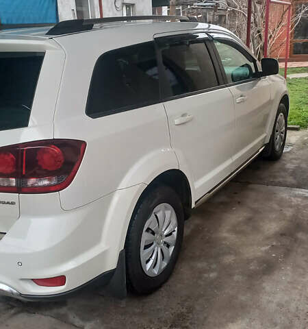 Белый Додж Джорни, объемом двигателя 2.36 л и пробегом 119 тыс. км за 13800 $, фото 8 на Automoto.ua