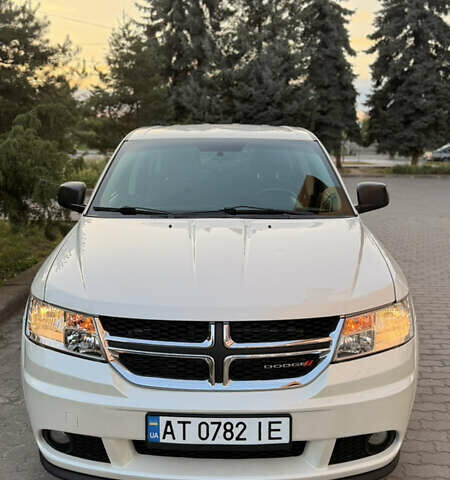 Белый Додж Джорни, объемом двигателя 3.6 л и пробегом 179 тыс. км за 10450 $, фото 4 на Automoto.ua