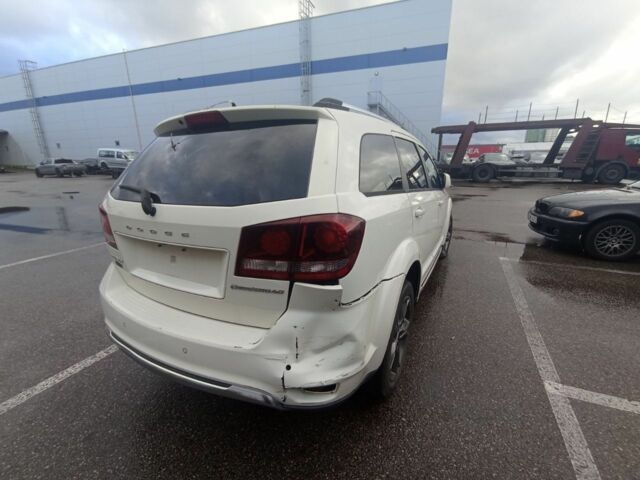 Белый Додж Джорни, объемом двигателя 0 л и пробегом 220 тыс. км за 8200 $, фото 1 на Automoto.ua