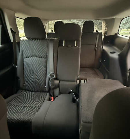 Белый Додж Джорни, объемом двигателя 3.6 л и пробегом 179 тыс. км за 10450 $, фото 17 на Automoto.ua