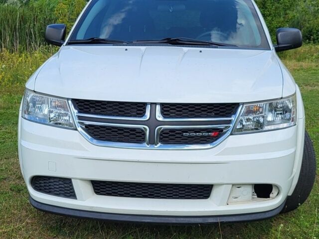 Белый Додж Джорни, объемом двигателя 2 л и пробегом 206 тыс. км за 9000 $, фото 7 на Automoto.ua