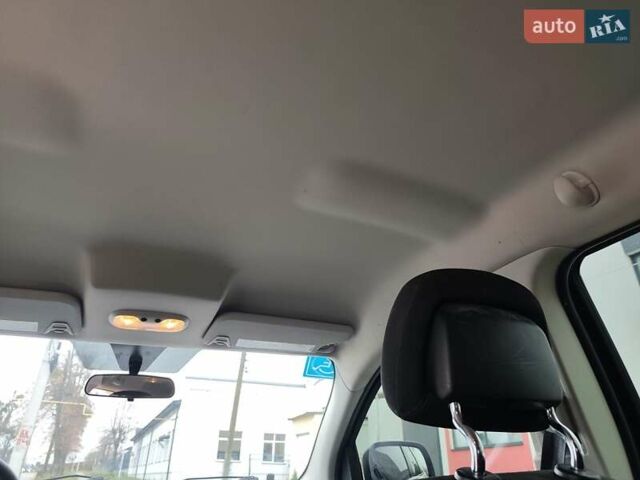 Белый Додж Джорни, объемом двигателя 2.36 л и пробегом 229 тыс. км за 10450 $, фото 20 на Automoto.ua