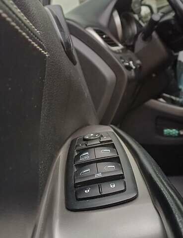 Белый Додж Джорни, объемом двигателя 3.6 л и пробегом 180 тыс. км за 12200 $, фото 7 на Automoto.ua