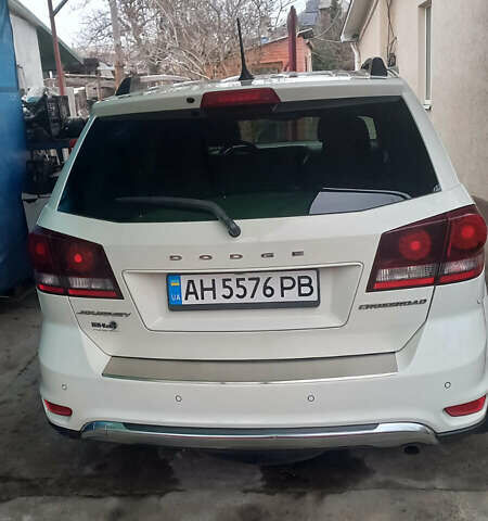 Белый Додж Джорни, объемом двигателя 2.36 л и пробегом 119 тыс. км за 13800 $, фото 7 на Automoto.ua