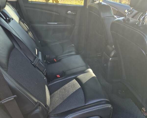 Белый Додж Джорни, объемом двигателя 2.36 л и пробегом 220 тыс. км за 13100 $, фото 18 на Automoto.ua