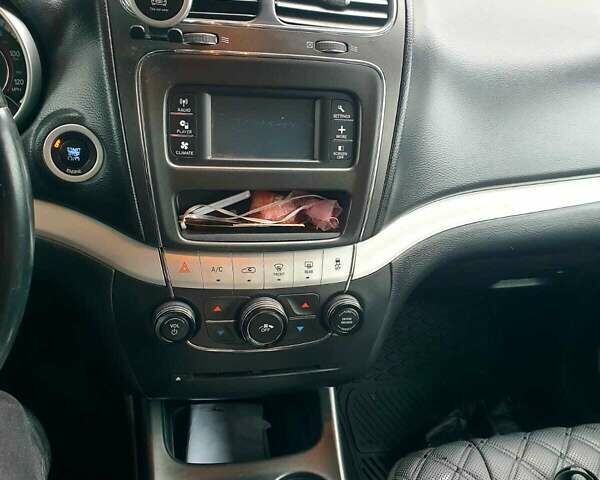 Белый Додж Джорни, объемом двигателя 3.6 л и пробегом 200 тыс. км за 14000 $, фото 15 на Automoto.ua