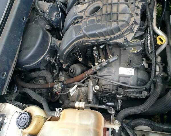 Белый Додж Джорни, объемом двигателя 3.6 л и пробегом 200 тыс. км за 14000 $, фото 19 на Automoto.ua