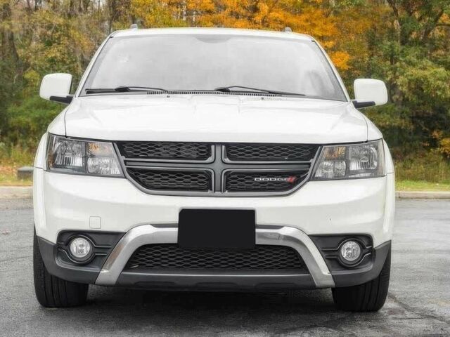 Белый Додж Джорни, объемом двигателя 2.4 л и пробегом 77 тыс. км за 4100 $, фото 1 на Automoto.ua