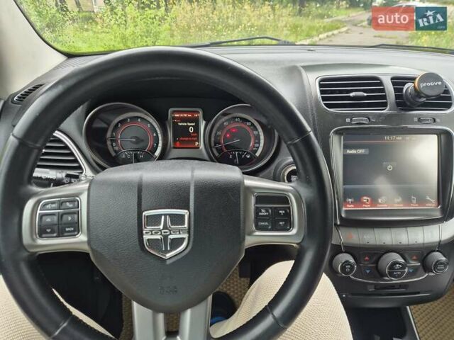 Белый Додж Джорни, объемом двигателя 3.6 л и пробегом 151 тыс. км за 15200 $, фото 9 на Automoto.ua