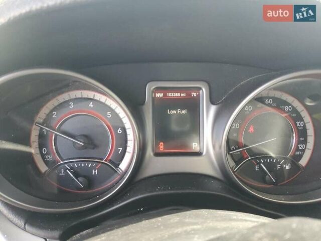 Белый Додж Джорни, объемом двигателя 2.36 л и пробегом 167 тыс. км за 1400 $, фото 8 на Automoto.ua