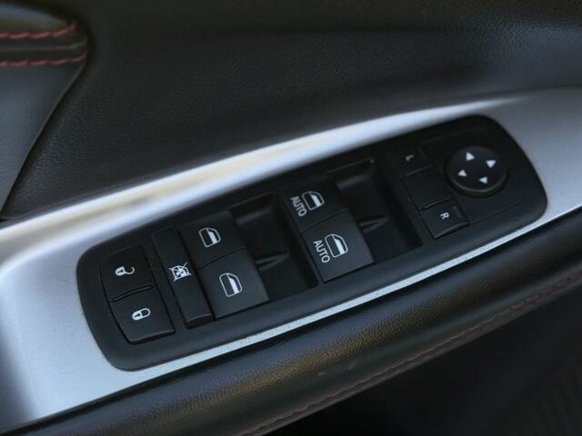 Белый Додж Джорни, объемом двигателя 3.6 л и пробегом 117 тыс. км за 13500 $, фото 10 на Automoto.ua