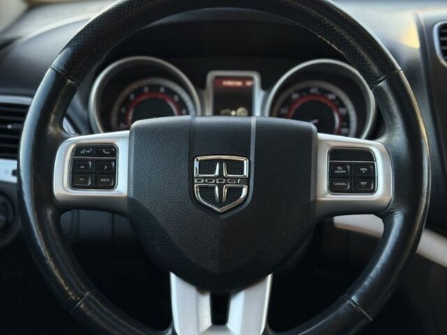 Белый Додж Джорни, объемом двигателя 3.6 л и пробегом 117 тыс. км за 13500 $, фото 5 на Automoto.ua