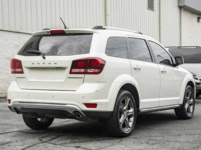 Белый Додж Джорни, объемом двигателя 2.4 л и пробегом 77 тыс. км за 4100 $, фото 3 на Automoto.ua