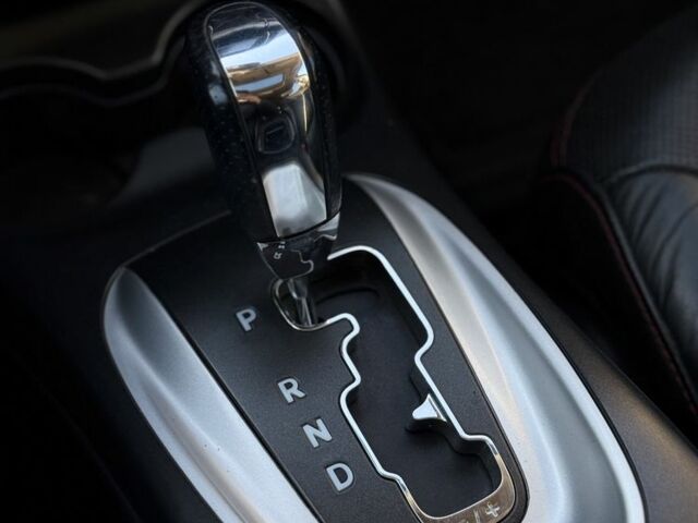 Белый Додж Джорни, объемом двигателя 3.6 л и пробегом 117 тыс. км за 13500 $, фото 12 на Automoto.ua