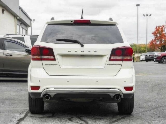 Белый Додж Джорни, объемом двигателя 2.4 л и пробегом 77 тыс. км за 4100 $, фото 2 на Automoto.ua