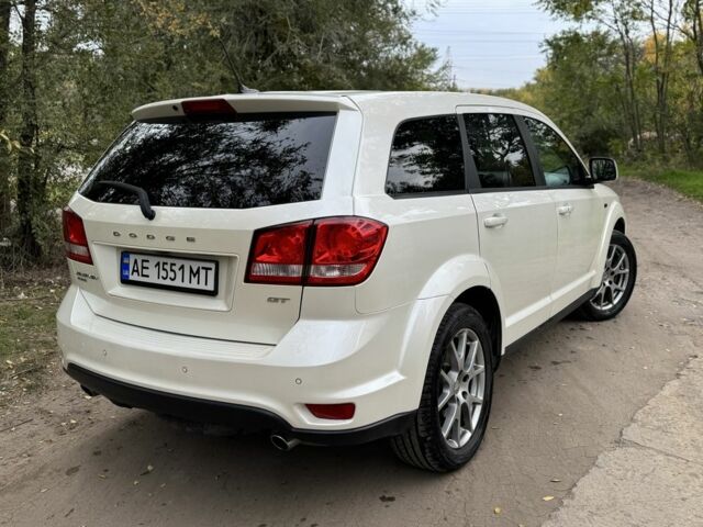 Белый Додж Джорни, объемом двигателя 3.6 л и пробегом 117 тыс. км за 14000 $, фото 2 на Automoto.ua