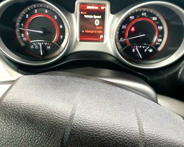 Белый Додж Джорни, объемом двигателя 3.6 л и пробегом 200 тыс. км за 14000 $, фото 14 на Automoto.ua