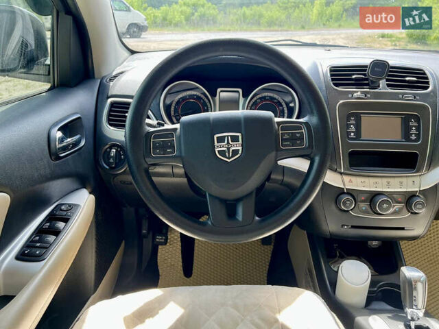 Додж Джорни 2016 в Валках на Automoto.ua Белый Додж Джорни, объемом двигателя 3.6 л и пробегом 128 тыс. км за 12900 $, фото 13 на Automoto.ua