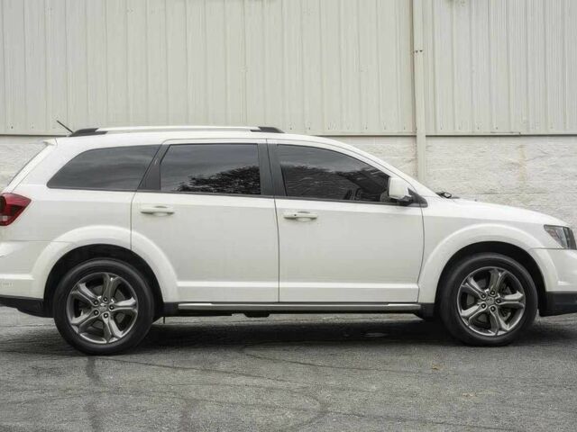 Белый Додж Джорни, объемом двигателя 2.4 л и пробегом 77 тыс. км за 4100 $, фото 4 на Automoto.ua