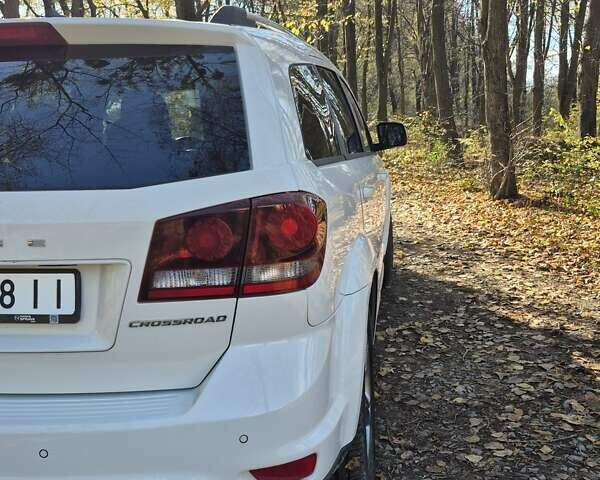 Белый Додж Джорни, объемом двигателя 2.36 л и пробегом 220 тыс. км за 13100 $, фото 13 на Automoto.ua