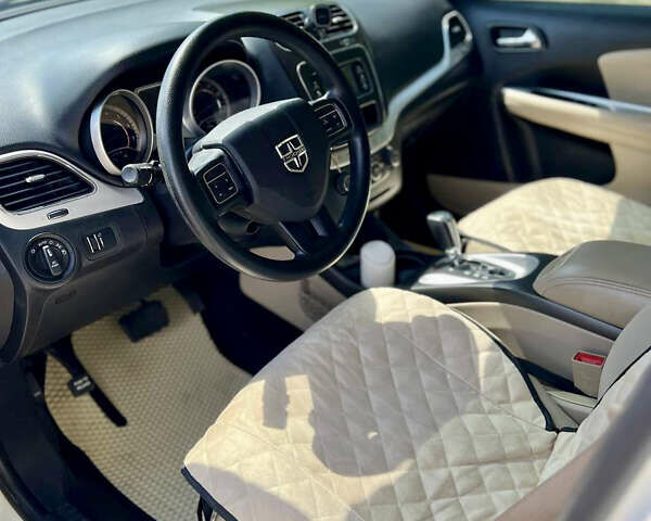 Додж Джорни 2016 в Валках на Automoto.ua Белый Додж Джорни, объемом двигателя 3.6 л и пробегом 128 тыс. км за 12900 $, фото 14 на Automoto.ua