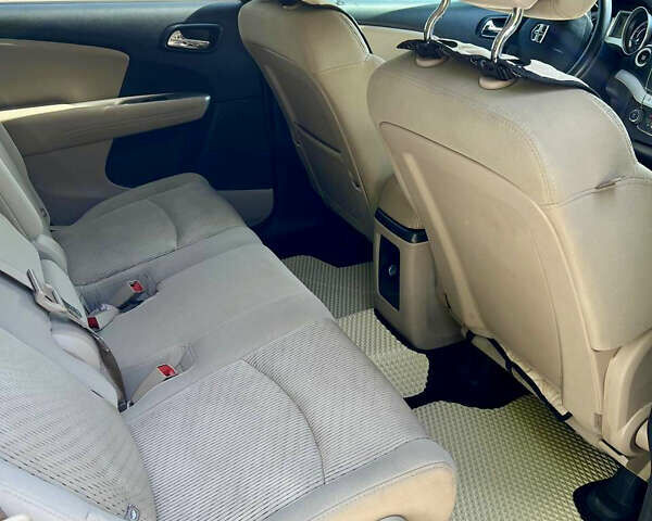 Додж Джорни 2016 в Валках на Automoto.ua Белый Додж Джорни, объемом двигателя 3.6 л и пробегом 128 тыс. км за 12900 $, фото 18 на Automoto.ua