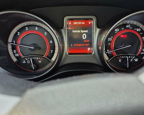 Белый Додж Джорни, объемом двигателя 2.36 л и пробегом 220 тыс. км за 13100 $, фото 27 на Automoto.ua