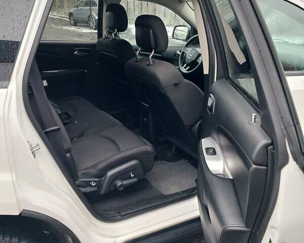 Білий Додж Джорні, об'ємом двигуна 2.36 л та пробігом 161 тис. км за 11499 $, фото 14 на Automoto.ua