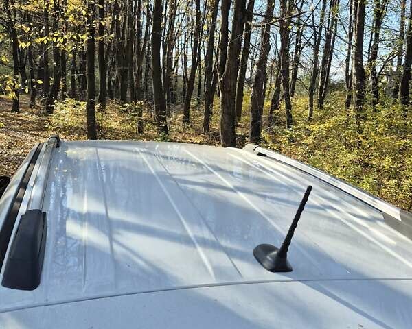 Белый Додж Джорни, объемом двигателя 2.36 л и пробегом 220 тыс. км за 13100 $, фото 10 на Automoto.ua