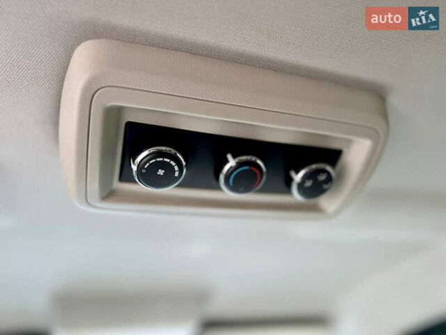 Додж Джорни 2016 в Валках на Automoto.ua Белый Додж Джорни, объемом двигателя 3.6 л и пробегом 128 тыс. км за 12900 $, фото 22 на Automoto.ua