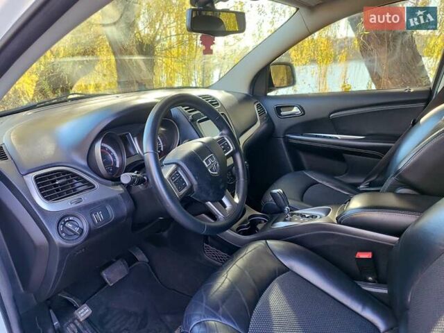 Білий Додж Джорні, об'ємом двигуна 2.36 л та пробігом 238 тис. км за 11700 $, фото 2 на Automoto.ua