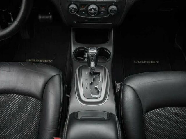 Белый Додж Джорни, объемом двигателя 2.4 л и пробегом 77 тыс. км за 4100 $, фото 7 на Automoto.ua