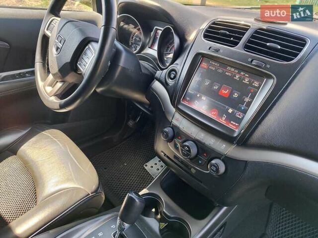 Білий Додж Джорні, об'ємом двигуна 3.6 л та пробігом 104 тис. км за 16900 $, фото 16 на Automoto.ua