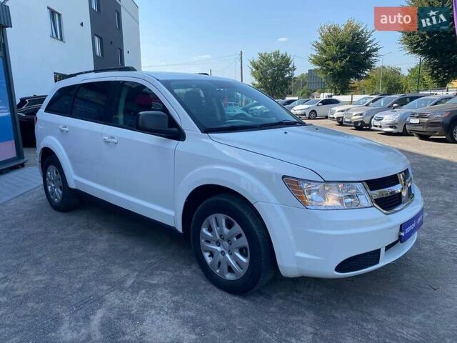 Белый Додж Джорни, объемом двигателя 2.36 л и пробегом 151 тыс. км за 12000 $, фото 2 на Automoto.ua
