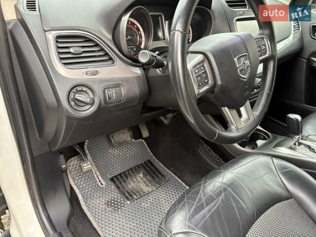 Белый Додж Джорни, объемом двигателя 2.36 л и пробегом 175 тыс. км за 14200 $, фото 41 на Automoto.ua