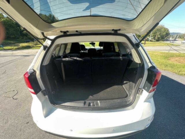 Белый Додж Джорни, объемом двигателя 3.6 л и пробегом 61 тыс. км за 6300 $, фото 8 на Automoto.ua