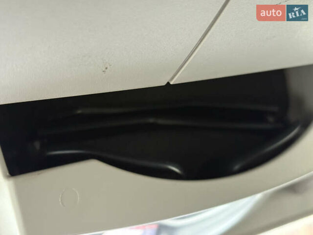 Белый Додж Джорни, объемом двигателя 2.36 л и пробегом 175 тыс. км за 14200 $, фото 54 на Automoto.ua