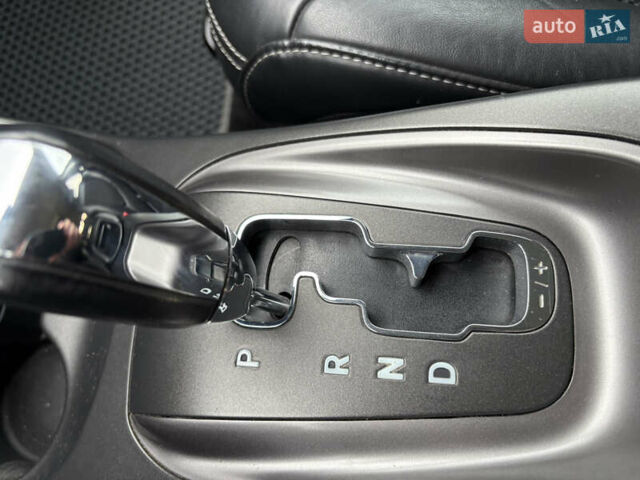 Белый Додж Джорни, объемом двигателя 2.36 л и пробегом 175 тыс. км за 14200 $, фото 35 на Automoto.ua