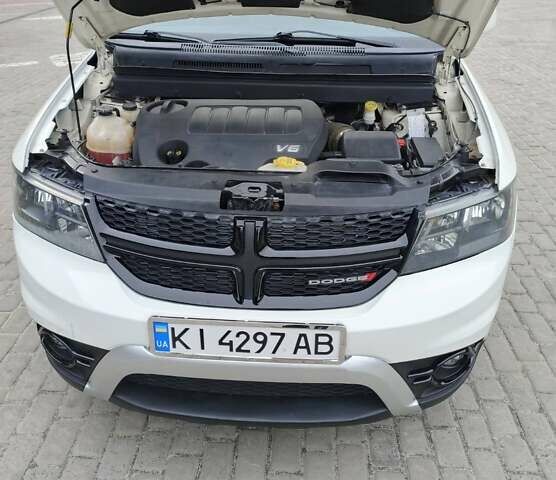 Білий Додж Джорні, об'ємом двигуна 3.6 л та пробігом 138 тис. км за 15300 $, фото 3 на Automoto.ua