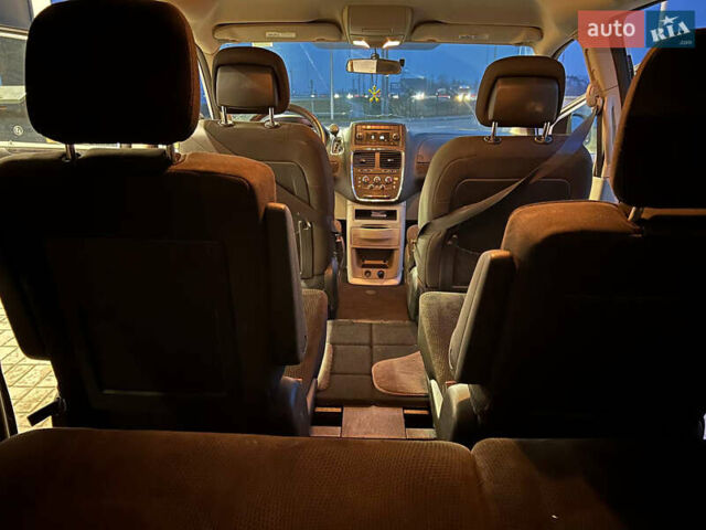 Білий Додж Джорні, об'ємом двигуна 3.6 л та пробігом 480 тис. км за 8500 $, фото 13 на Automoto.ua