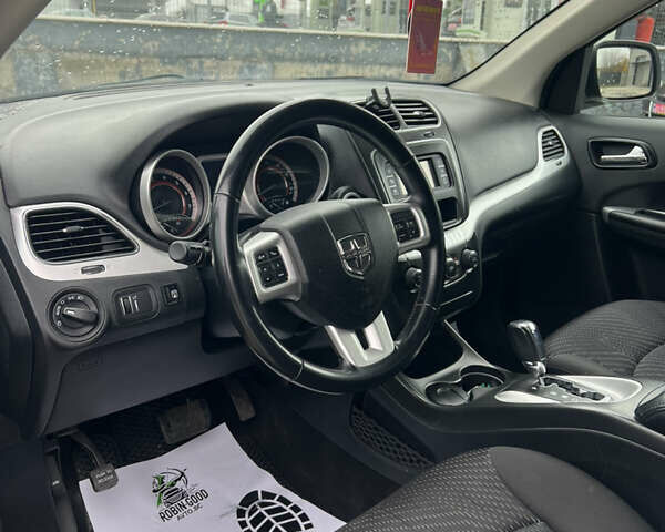 Белый Додж Джорни, объемом двигателя 2.36 л и пробегом 150 тыс. км за 13200 $, фото 17 на Automoto.ua