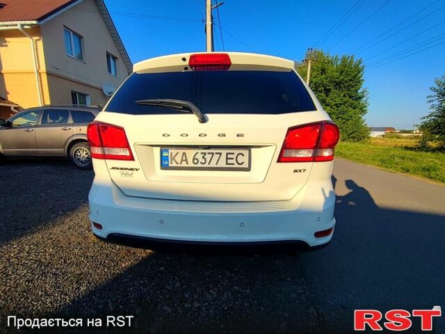 Додж Джорни 2017 в Киеве на Automoto.ua Белый Додж Джорни, объемом двигателя 2.4 л и пробегом 208 тыс. км за 11000 $, фото 8 на Automoto.ua