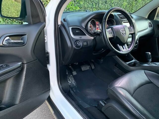 Белый Додж Джорни, объемом двигателя 3.6 л и пробегом 67 тыс. км за 2300 $, фото 10 на Automoto.ua